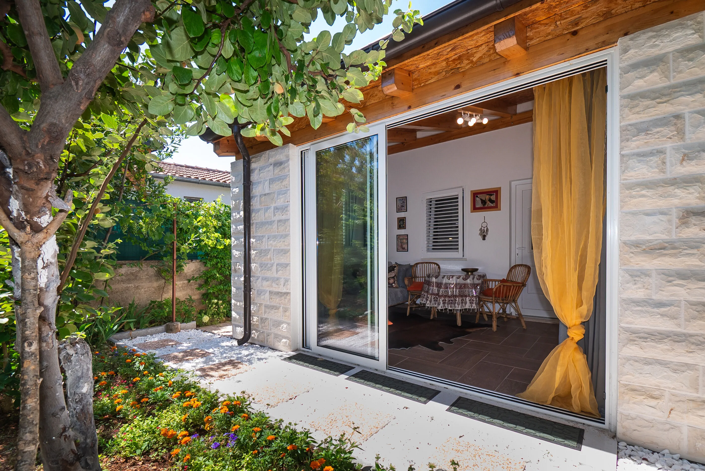 House Garden for two Srima
