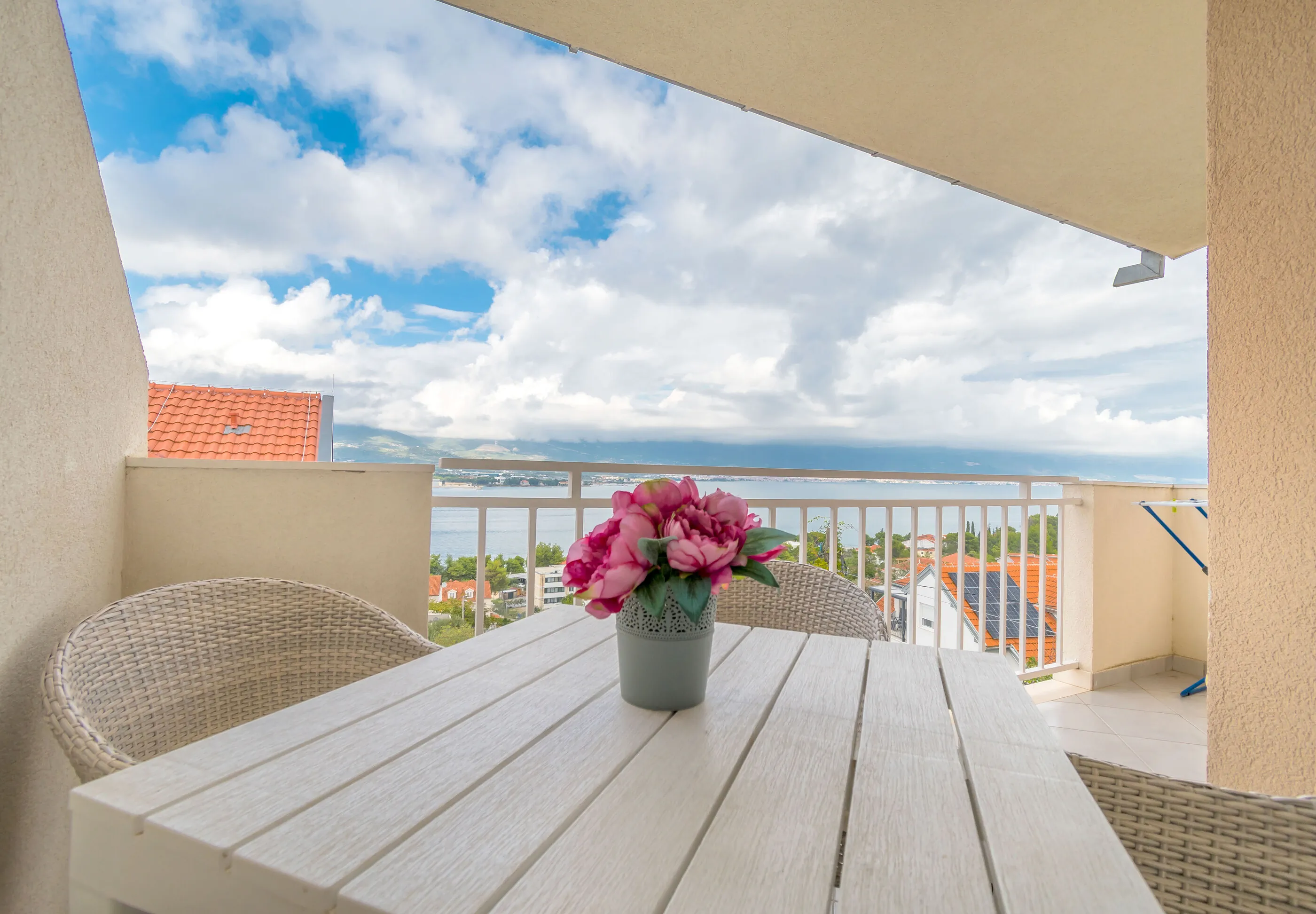 Apartment The View Arbanija
