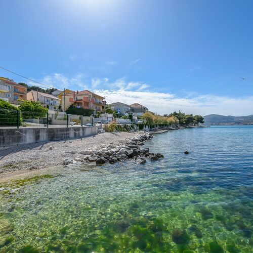 Apartments Milenka Arbanija