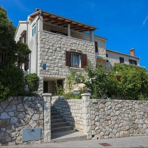Apartment Josip Postira  4