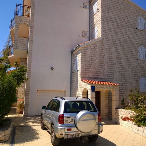 Apartments Filip Okrug Gornji  4