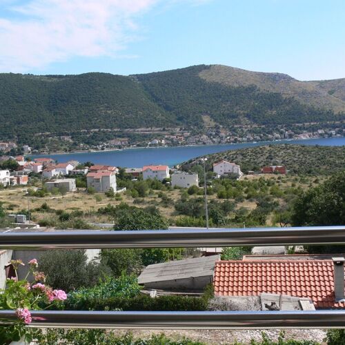 Apartments Josi Grebastica  2