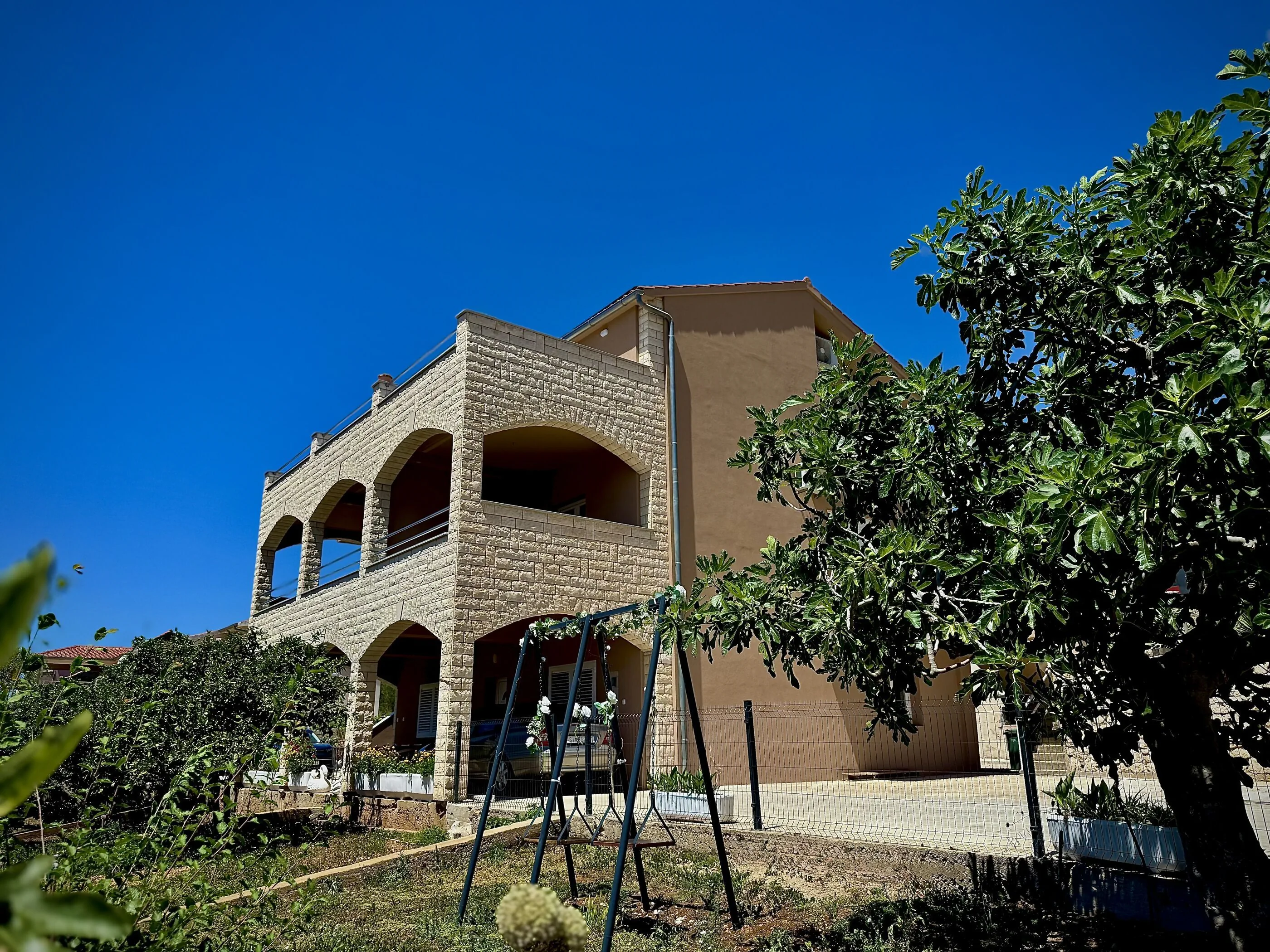 Apartments Josi Grebastica