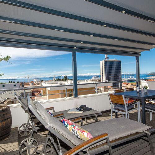 Apartment Jacuzzi Sky Split  2
