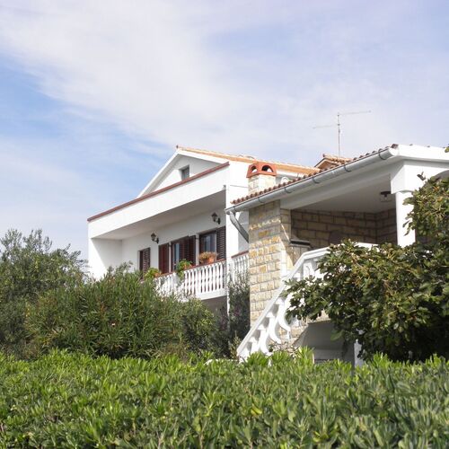Apartments Pere Povljana  2