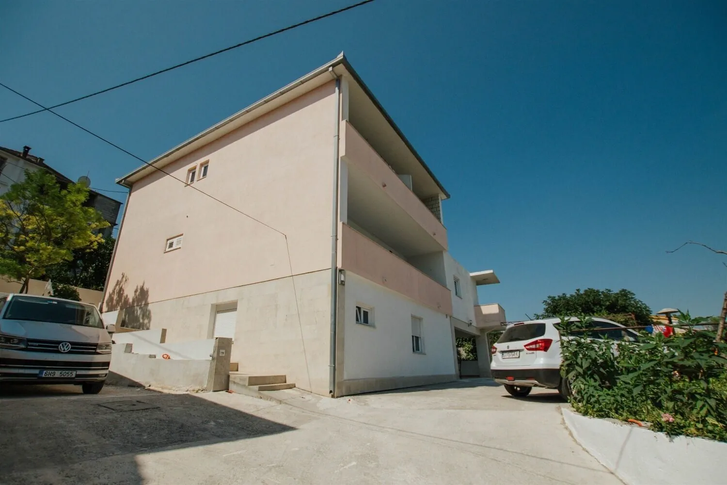 Apartments Dome Arbanija