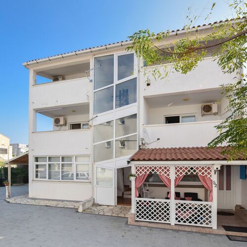Apartment Kety Novalja  2