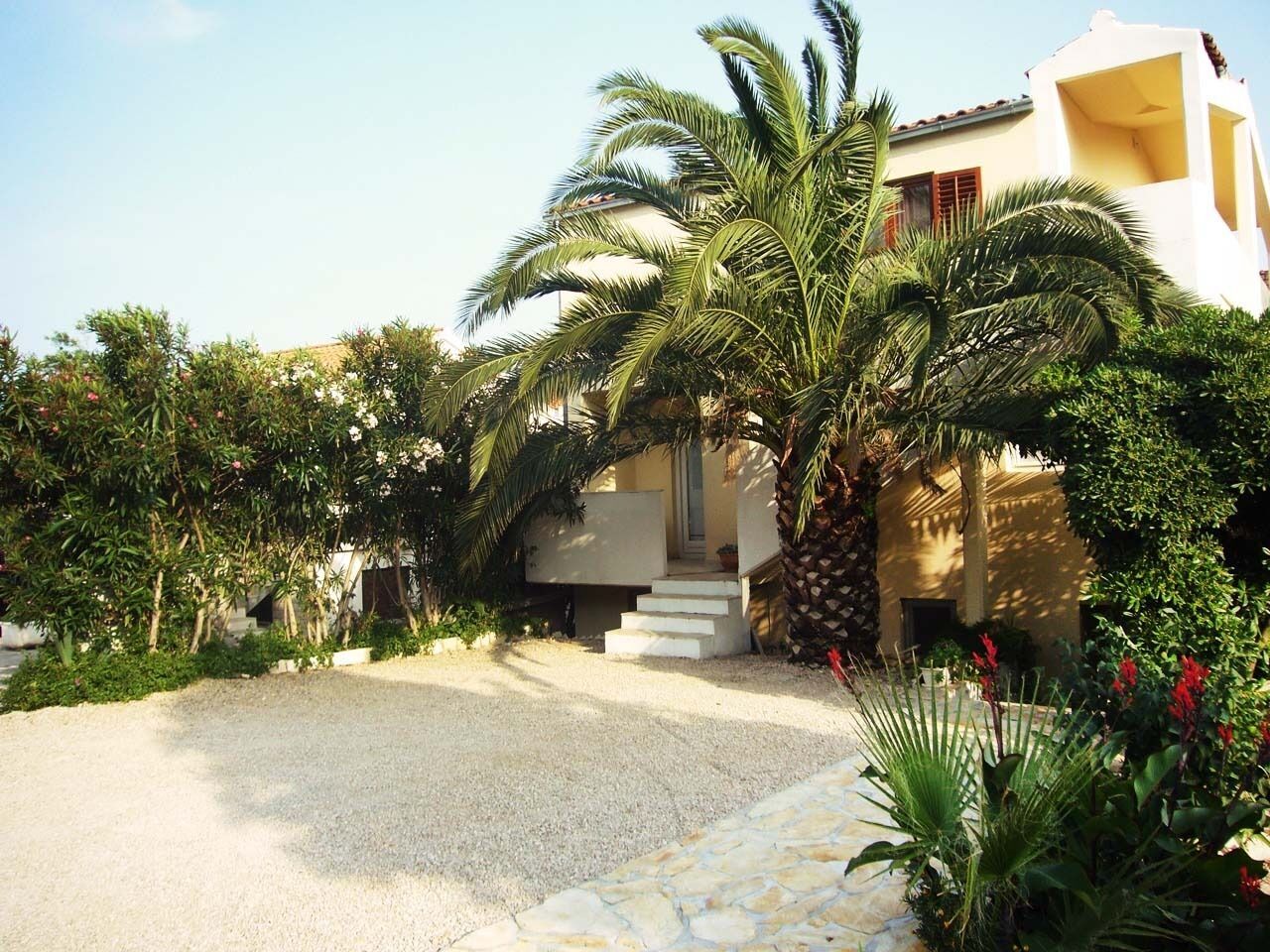 Apartments Tonka Orebic II III