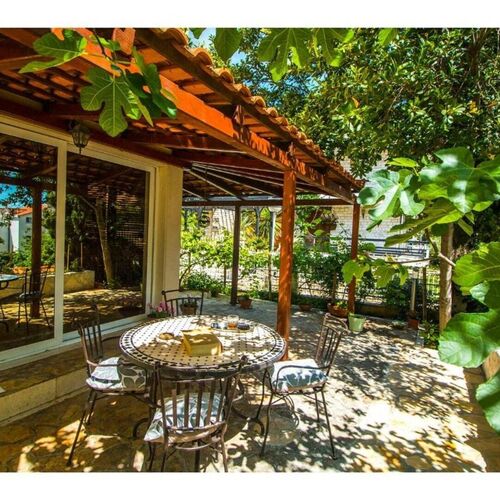 Apartment Mana Split