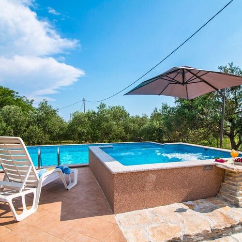 House Mare Kastel Novi