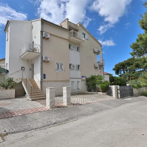 Apartments Bozo Okrug Donji  2