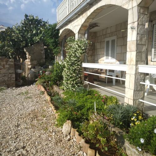 Apartments Roki Vis  3