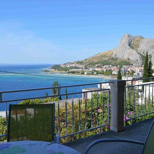 Apartment Iva Omis  2