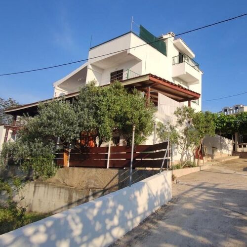 Apartments Vlado Rogac