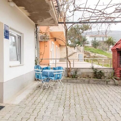 Apartment Knez 1 Podstrana