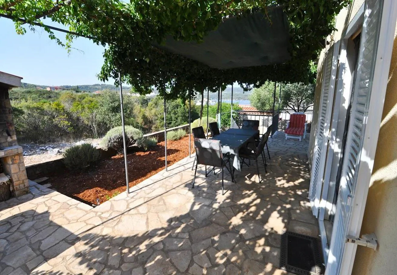 Apartment Vera Necujam
