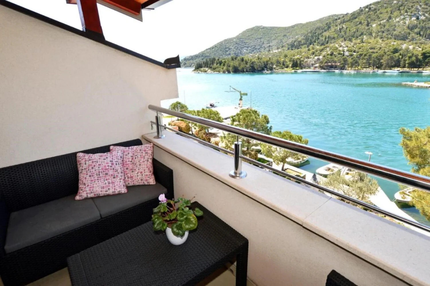 Apartment Leo Ploce