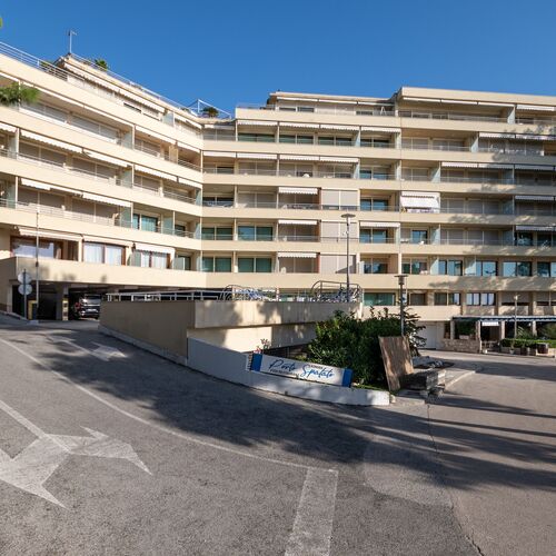 Apartments Residence suits Lav Podstrana