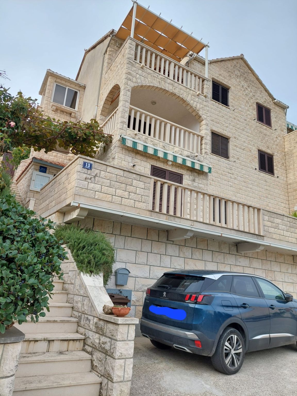 Apartments Pavao Postira