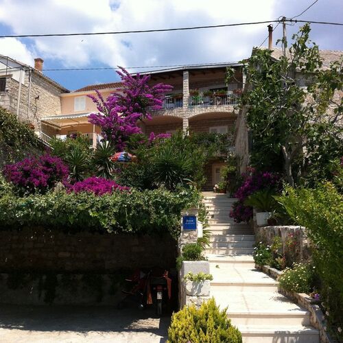Apartments Matea Bol  2