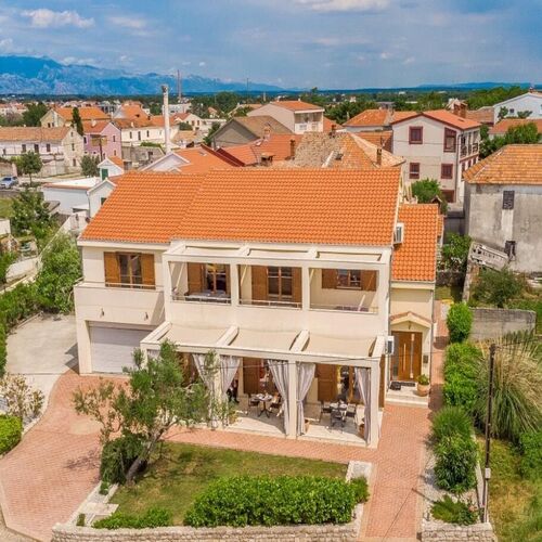 Apartments Bosko Nin