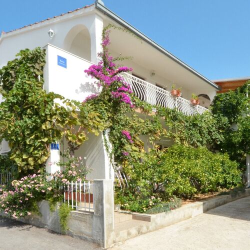 Apartments Paž Vinisce