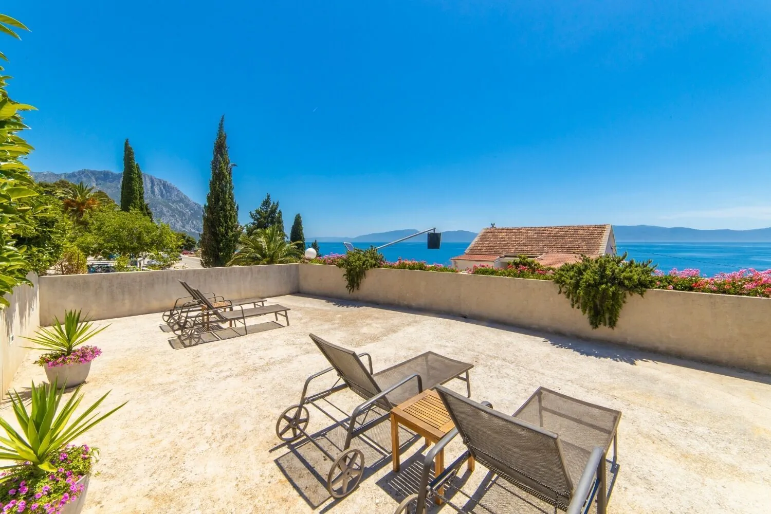 Apartments Horizont Brist