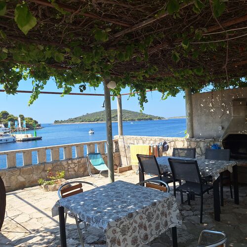 Apartments Neptun Maslinica