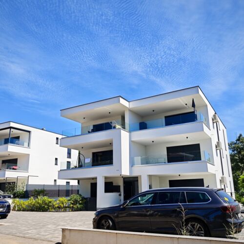 Apartment Isabela Njivice ★★★ 2