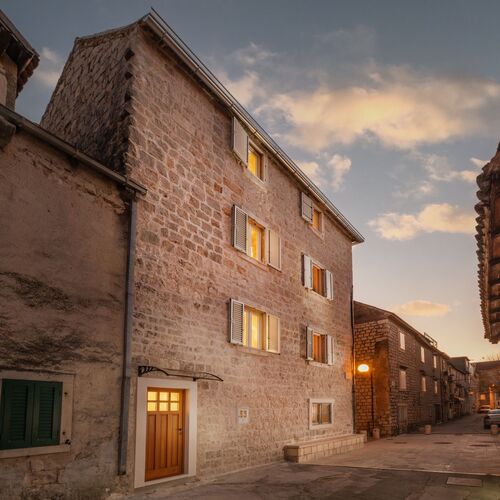 Nyaralóház A Tenger Mellett Kastel Novi, Kastela - 23126 Kaštel Novi  2