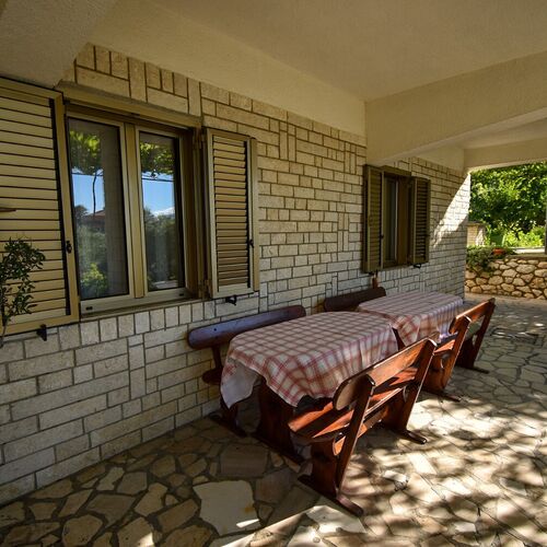 Apartments and Rooms Frane Palit  3