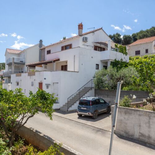 Apartments Soni Postira