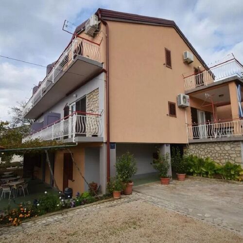 Apartments and Rooms Mirja Starigrad Paklenica  3
