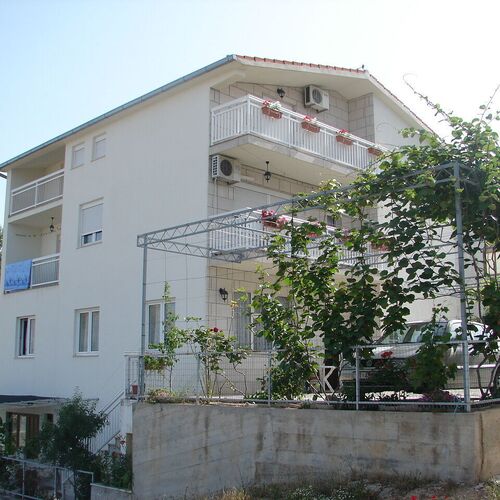Apartments Mara Trogir  2
