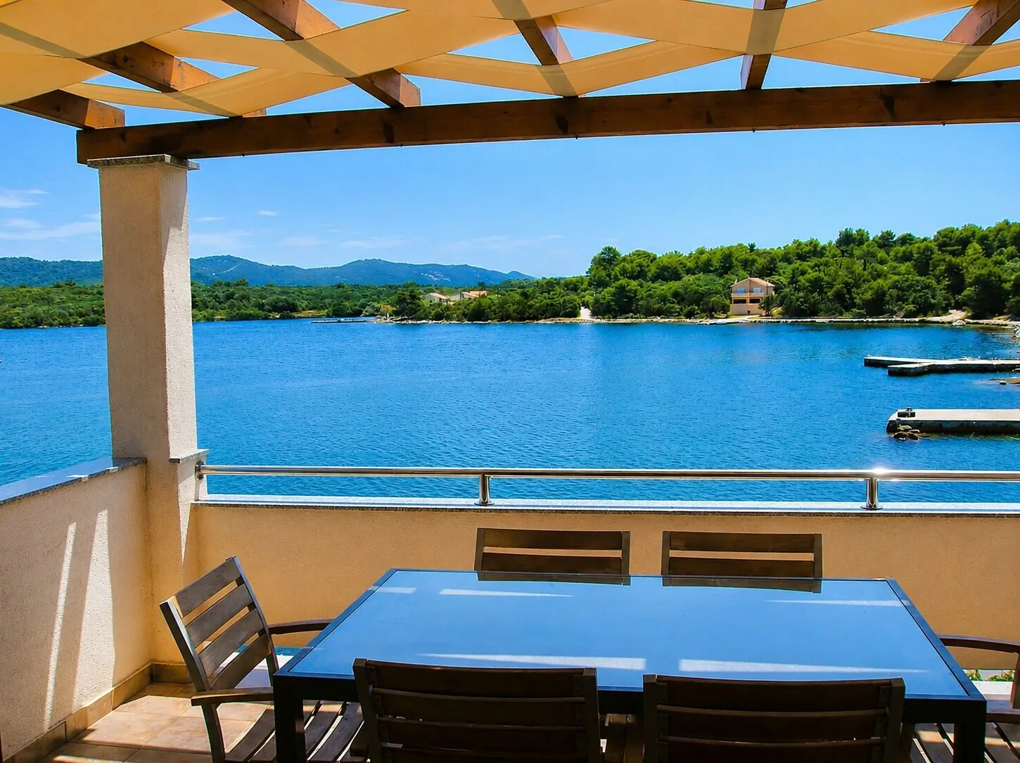 Apartments Ivo Veli Rat