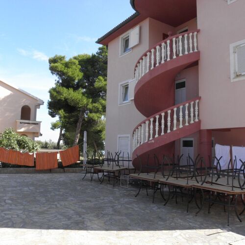 Apartments Monika Vir  4