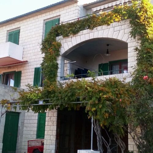 Apartment Miljana Postira