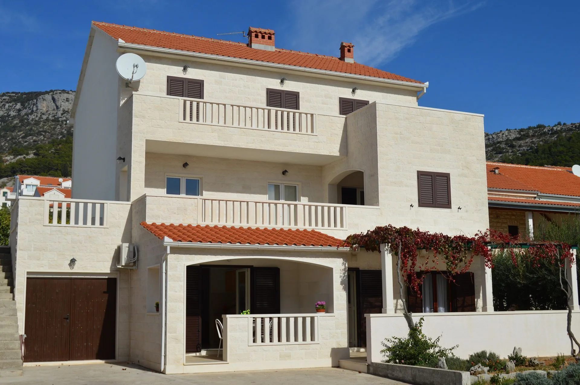 Apartments Frama Bol