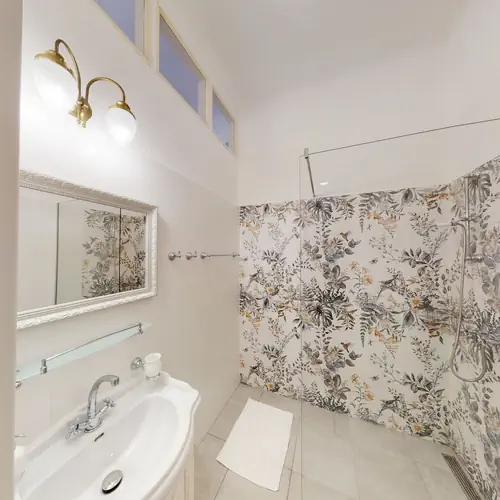 Apartm&aacute;n 5, koupelna