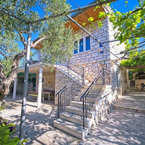 Apartment Pavo Postira