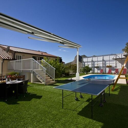 House Miho Omis  2