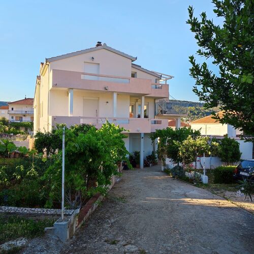 Apartment Slaven Vinisce  2