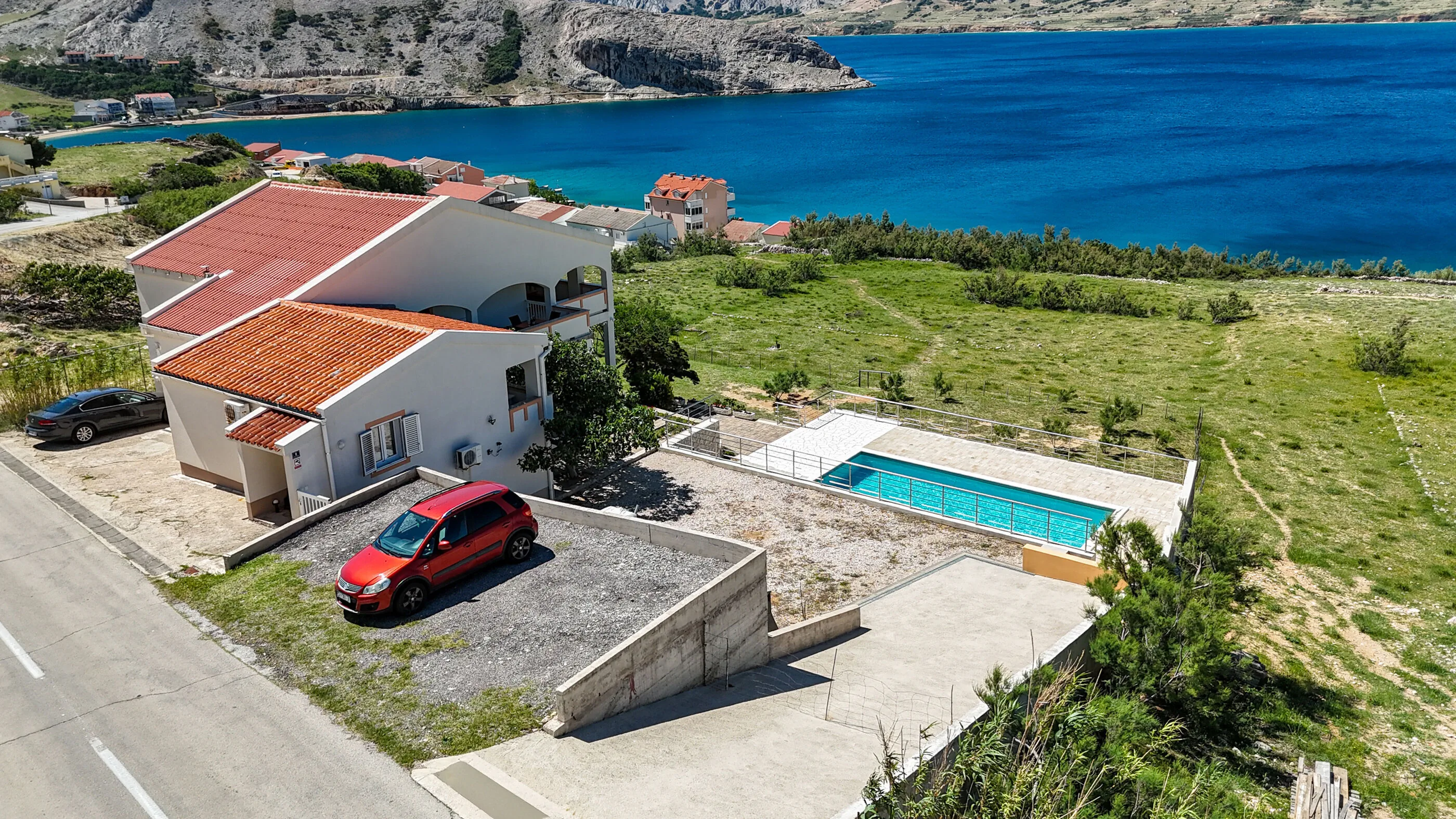 Apartments PoolHouse Metajna