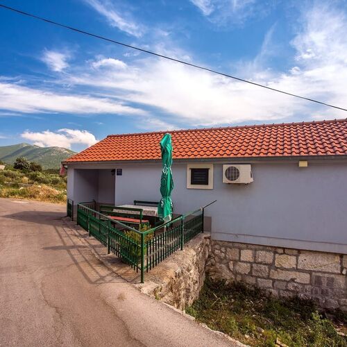 House Country Gata II