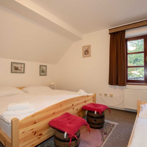 RESTAURACE A PENZION U JELENA Křivoklát