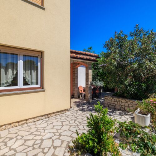 Apartment Marija Omisalj  3