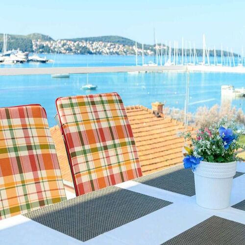 Apartment Iva Seget Donji  4