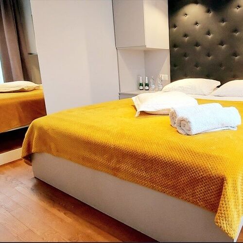 Miodowy apartament z balkonem, garażem, huśtawką, Rzeszów