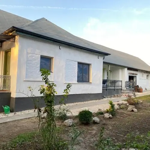 Janus Country Site Árpád-ház Szakcs 004 kép
