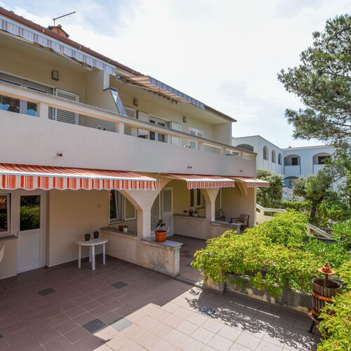 Apartment Oleandra Mandre  3
